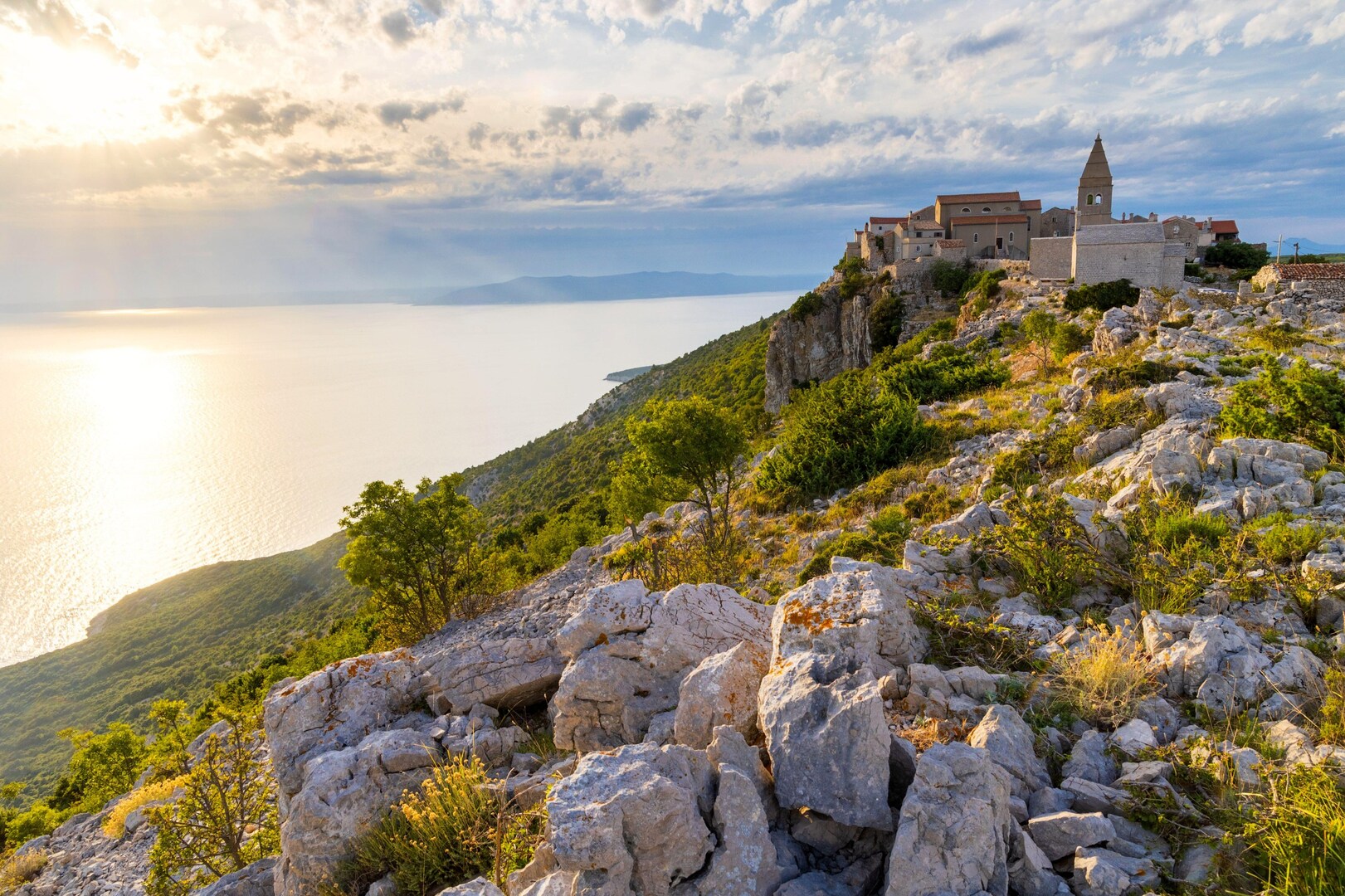 Cres Island's beautiful coastline
