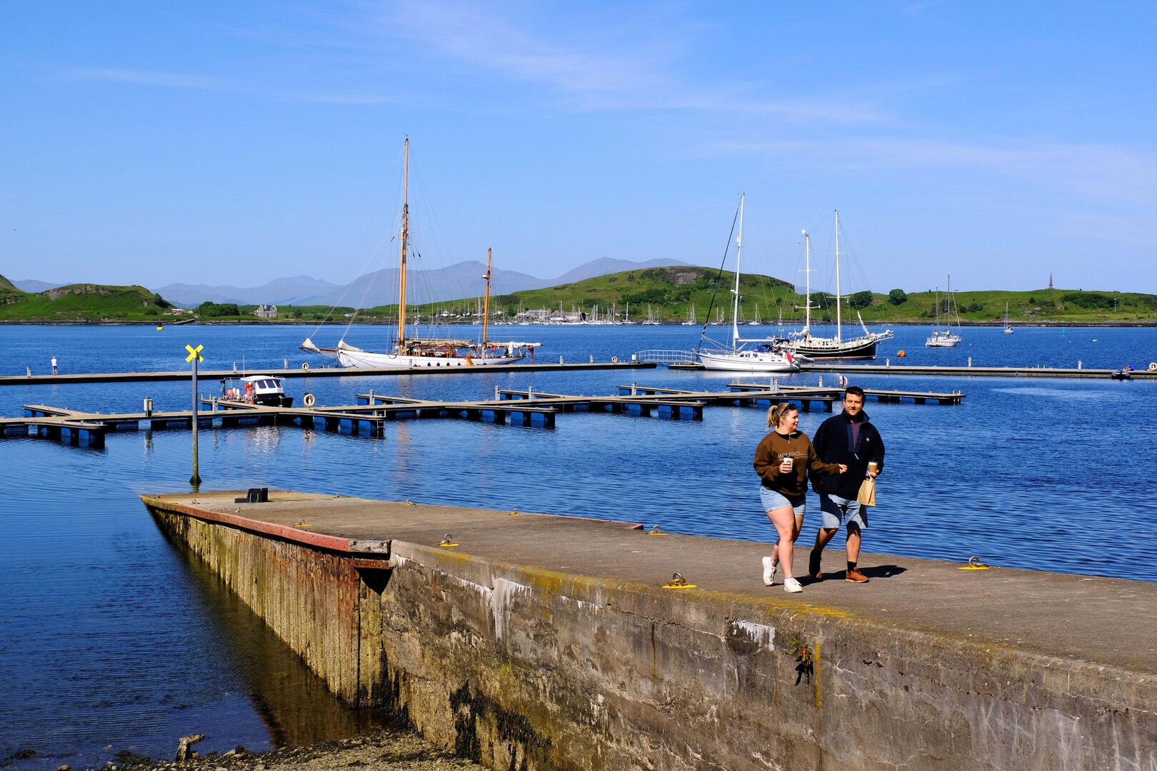 A beautiful May bank holiday in Oban, Scotland