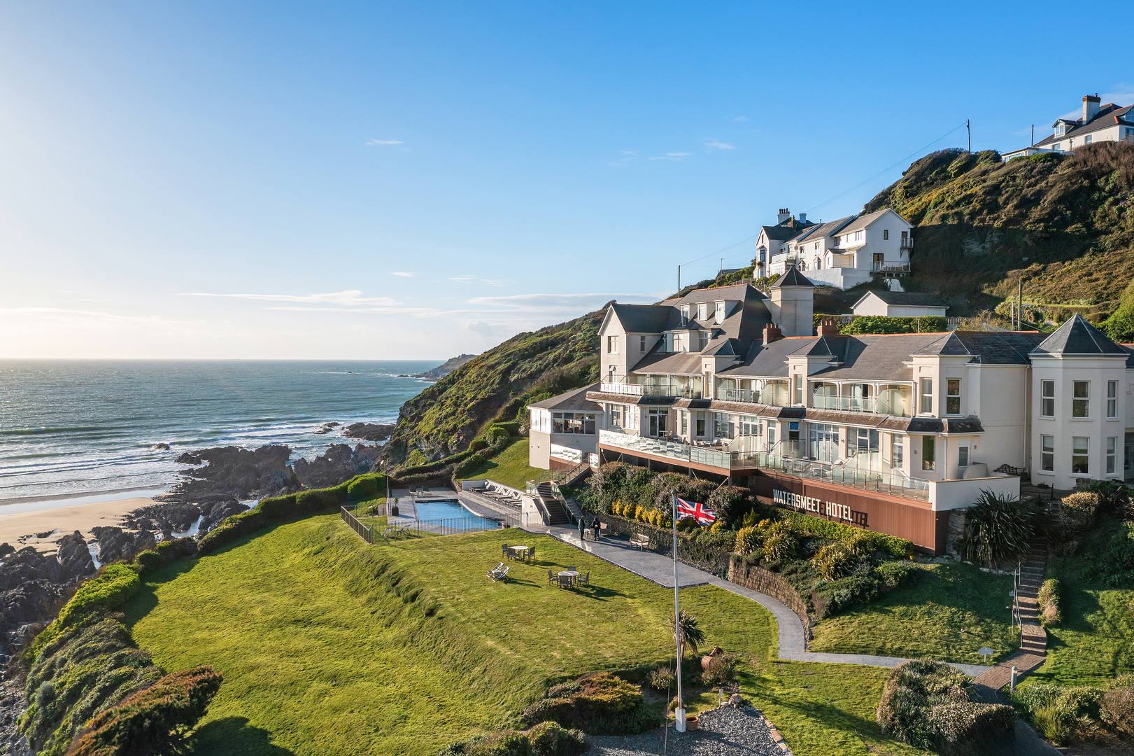 Watersmeet Hotel overlooking the ocean.